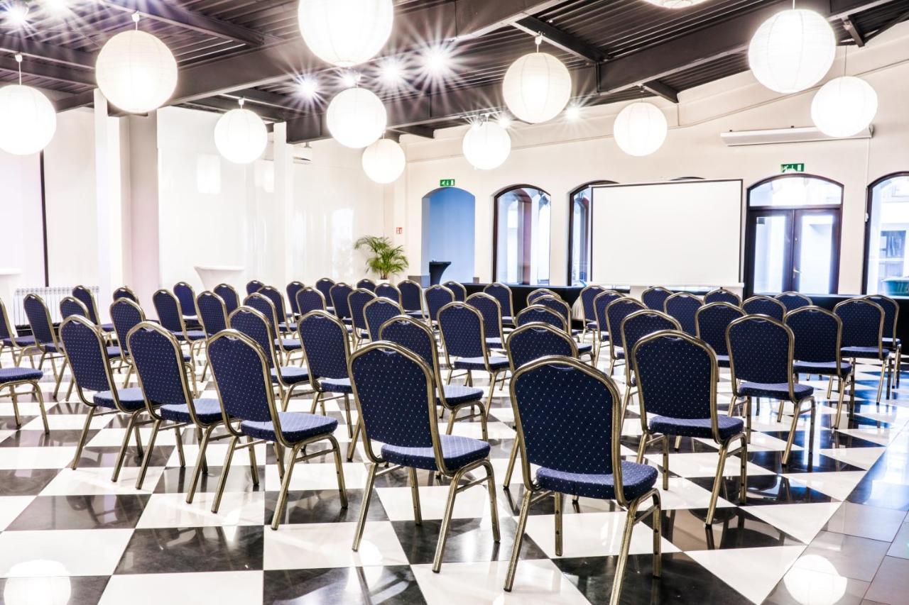 Hotel Opera Tarnowskie Gory Luaran gambar