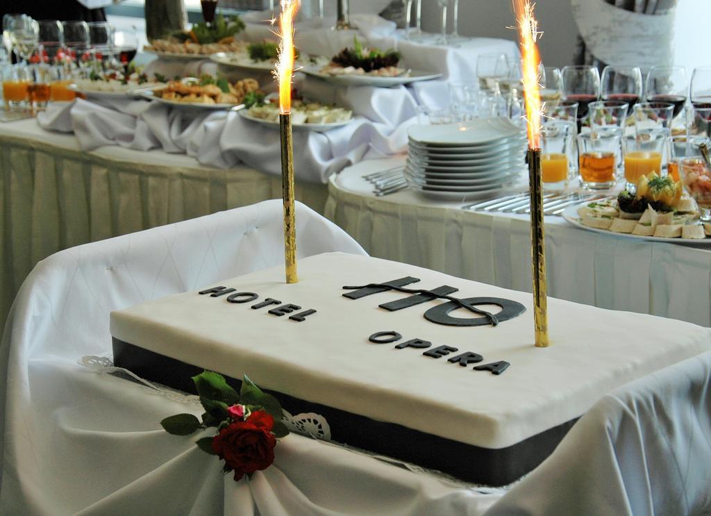Hotel Opera Tarnowskie Gory Luaran gambar