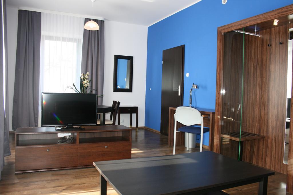 Hotel Opera Tarnowskie Gory Bilik gambar