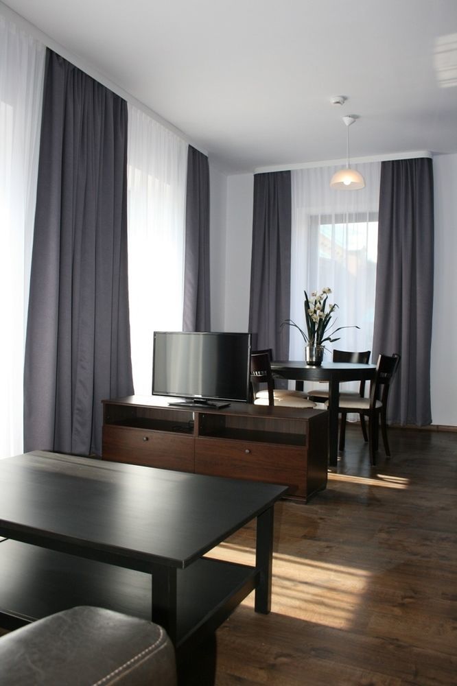 Hotel Opera Tarnowskie Gory Luaran gambar